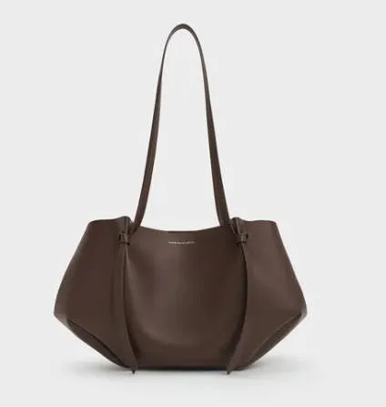 Charles & Keith (小CK)